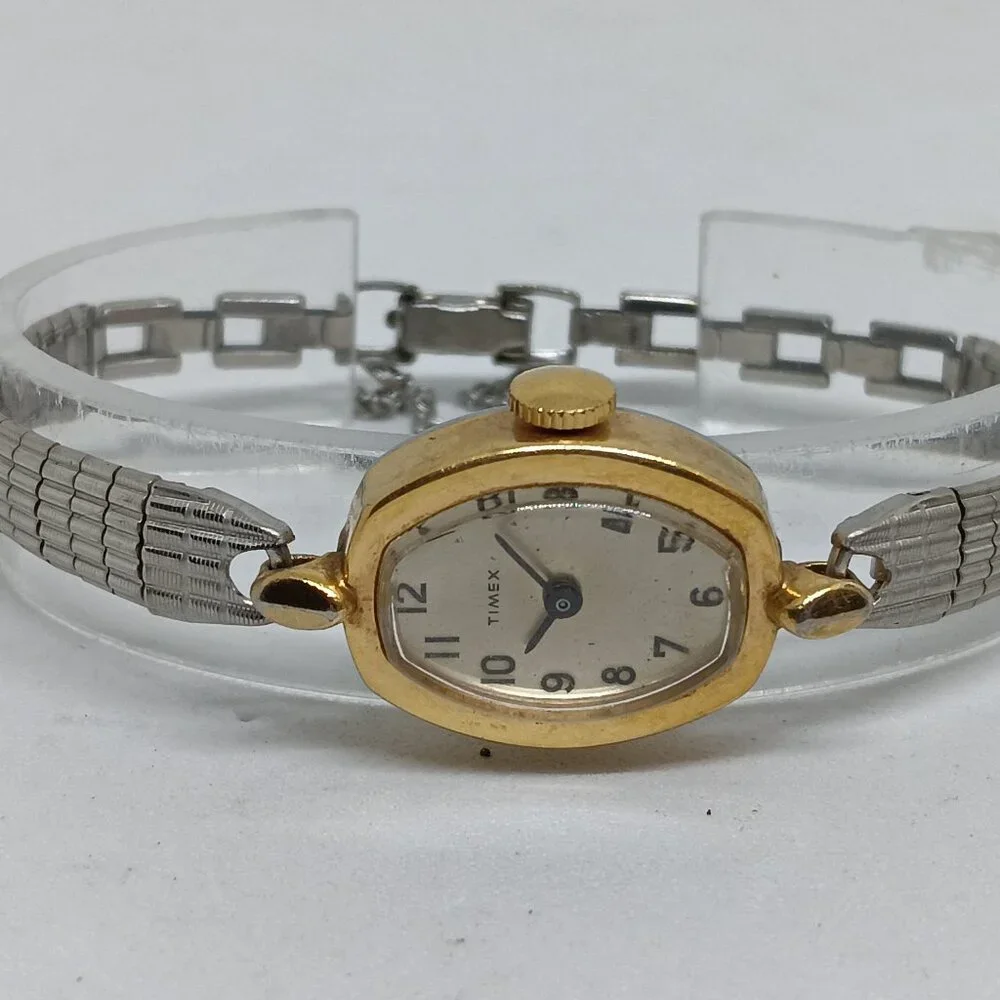 VINTAGE Timex 348 Manual Wind Women's 18mm x 22mm Two Tone Watch